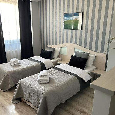 H-T-L Apartamenty Junior Nowa Sol Exterior photo