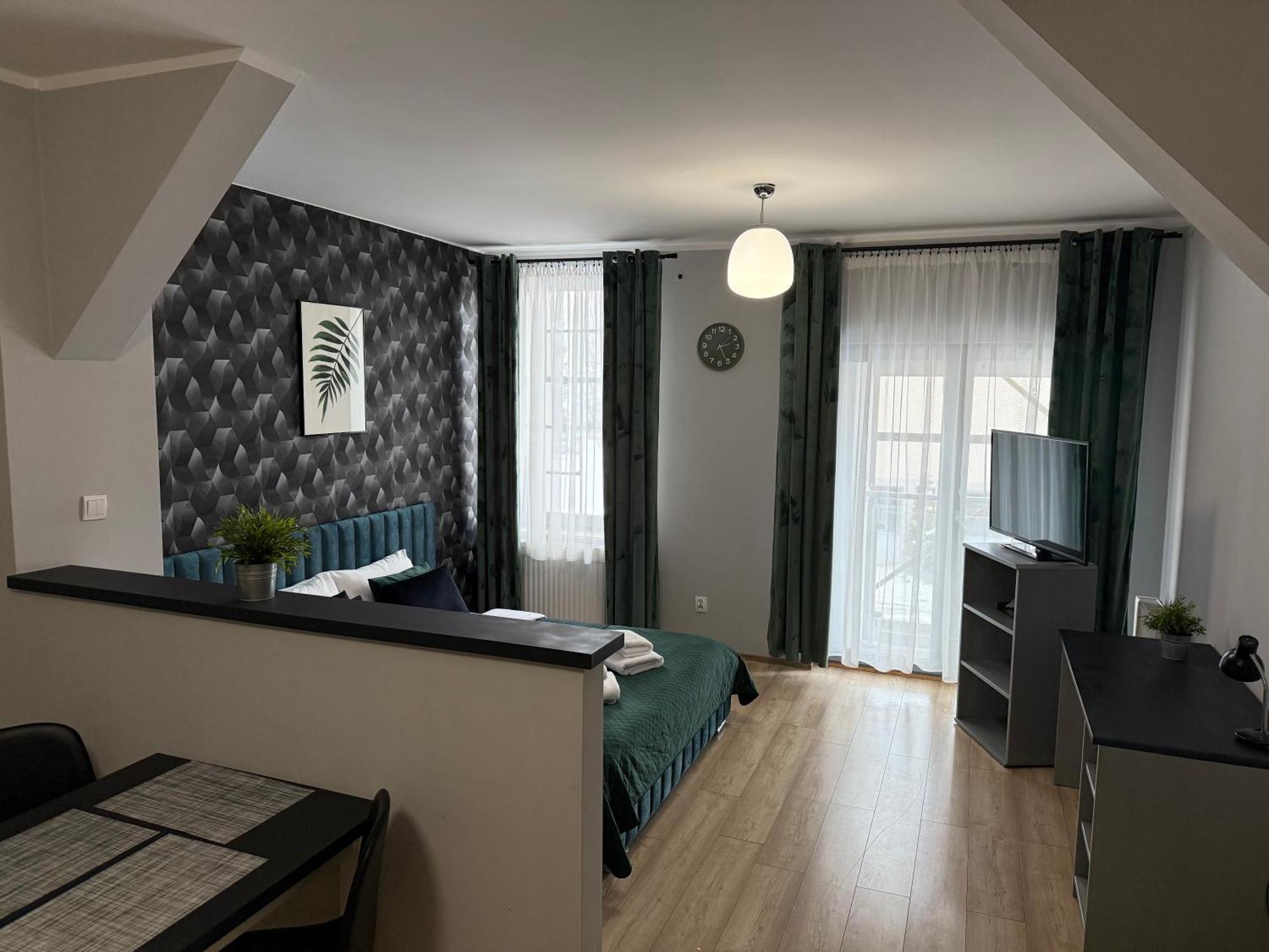 H-T-L Apartamenty Junior Nowa Sol Exterior photo